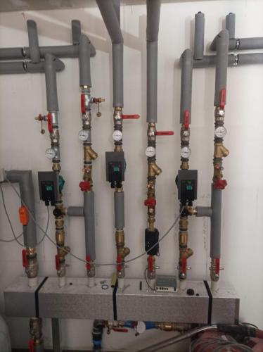 Instalace řady tepelných čerpadel HOTJET do kaskády - Čáslav