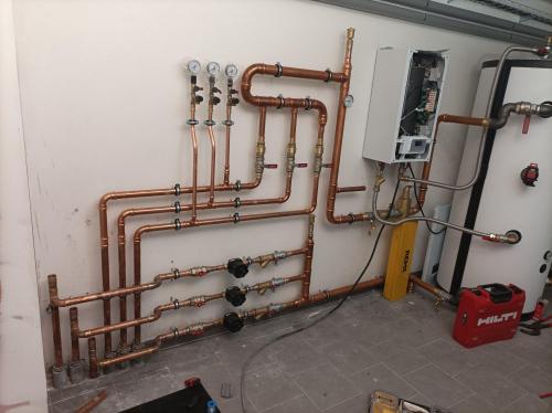 Instalace řady tepelných čerpadel HOTJET do kaskády - Čáslav