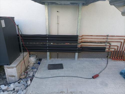 Instalace řady tepelných čerpadel HOTJET do kaskády - Čáslav