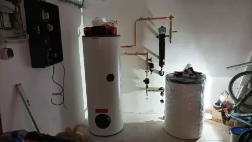 Instalace tepelného čerpadla HOTJET a odborná likvidace staré akumulační nádrže - Černošice