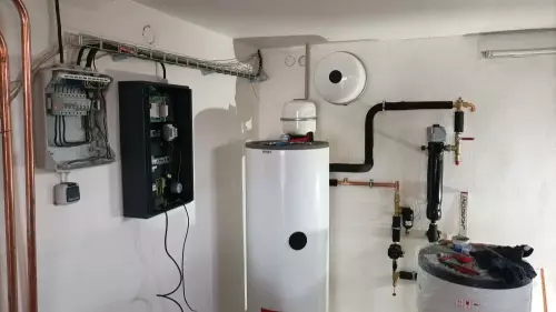 Instalace tepelného čerpadla HOTJET a odborná likvidace staré akumulační nádrže - Černošice