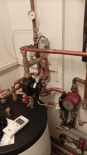 Instalace tepelného čerpadla a akumulační nádrže - Horní Bezděkov
