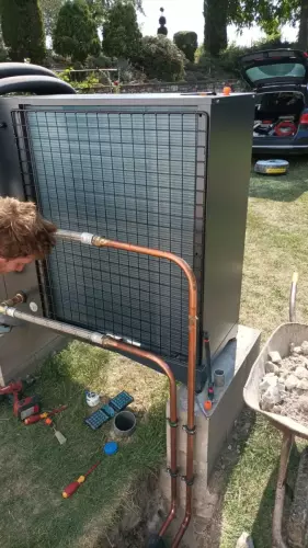 Likvidace starého kotle a instalace tepelného čerpadla HOTJET - Hříškov