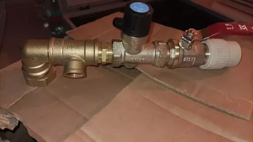 Instalace tepelného čerpadla HOTJET a akumulační nádrže - Kam. Žehrovice