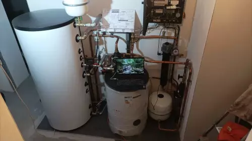 Instalace tepelného čerpadla HOTJET a akumulační nádrže - Kam. Žehrovice