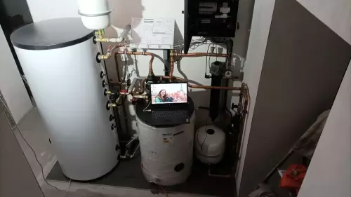 Instalace tepelného čerpadla HOTJET a akumulační nádrže - Kam. Žehrovice