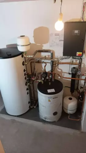 Instalace tepelného čerpadla HOTJET a akumulační nádrže - Kam. Žehrovice