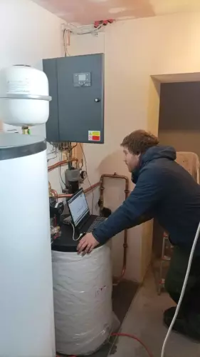 Instalace tepelného čerpadla HOTJET a akumulační nádrže - Kam. Žehrovice