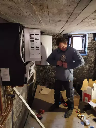 Instalace tepelného čerpadla Vaillant (vnější i vnitřní jednotka), demontáž a eko likvidace starého kotle - Keblov