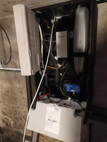 Instalace tepelného čerpadla Vaillant (vnější i vnitřní jednotka), demontáž a eko likvidace starého kotle - Keblov