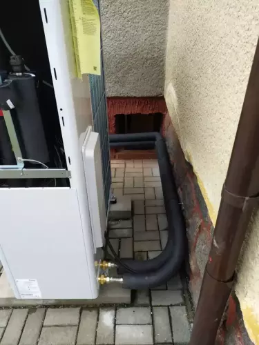Instalace tepelného čerpadla Vaillant (vnější i vnitřní jednotka), demontáž a eko likvidace starého kotle - Keblov