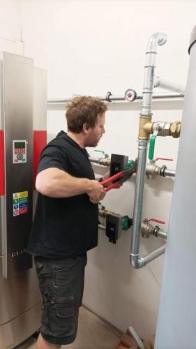 Instalace řady tepelných čerpadel a jejich vzájemné propojení - Ml. Boleslav