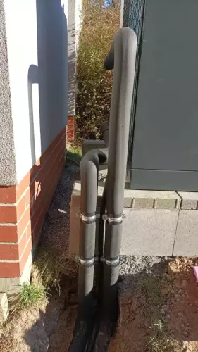 Instalace tepelného čerpadla HOTJET a akumulační nádrže - Skuhrov