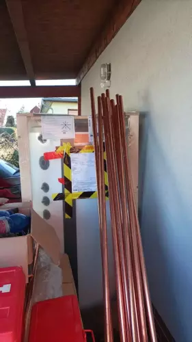 Instalace tepelného čerpadla HOTJET a akumulační nádrže - Skuhrov