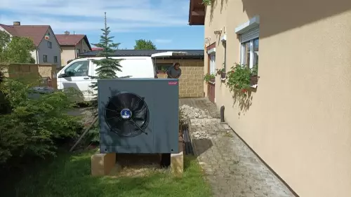 Instalace tepelného čerpadla HOTJET a akumulační nádrže - Uhl. Janovice