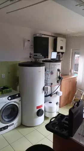 Instalace tepelného čerpadla HOTJET a akumulační nádrže - Uhl. Janovice